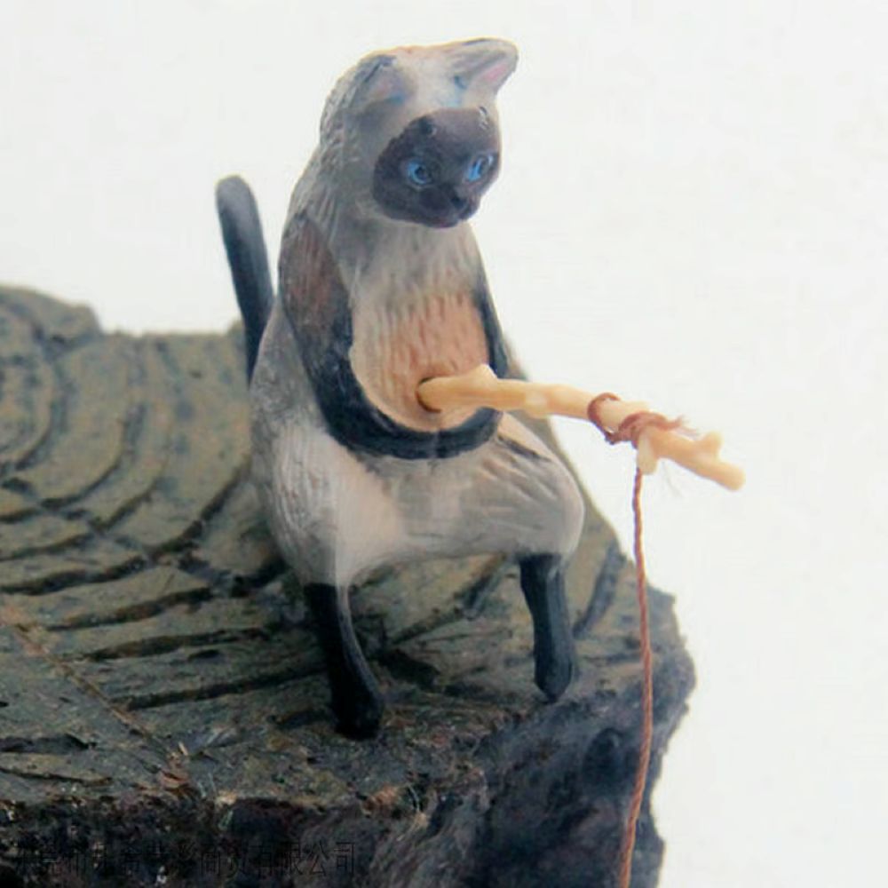 Hand-Painted Mini Cat Desk Figurines - Set of 5 Cute Cartoon Kitty Com