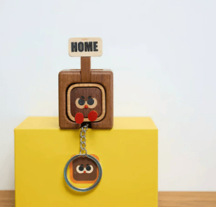 Creative Wooden Key Hooks with Funny Facial Expressions 